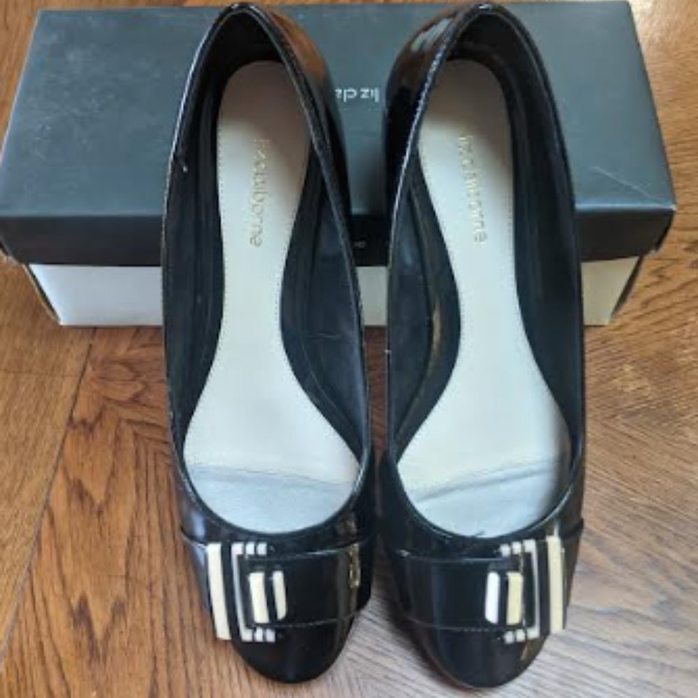 Liz Claiborne Dress Flats NWOT